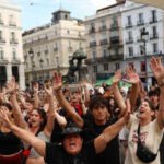spains changes housing rules after protests