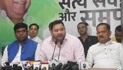 02461b2a 0e18 485e bc60 f1e1c927d59b 5th oct patna tejashwi yadav 07jpg
