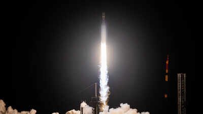 a spacex falcon heavy rocket