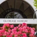 financial troubles forced gilcrease to give up control of his collection and museum to the city of tulsa in 1955
