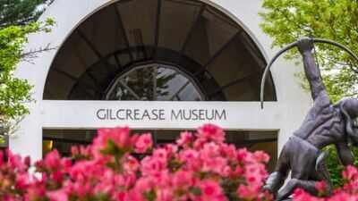 financial troubles forced gilcrease to give up control of his collection and museum to the city of tulsa in 1955