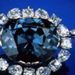 in 1958 jeweller harry winston donated the 4552 carat hope diamond to the smithsonian museum and sent it through the us mail image credit chip clark