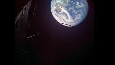 juice captures images of earth during its flyby