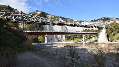 new zealand replaced this 1904 bridge with a modern crossing after 112 years locals saved the historic structure now the countrys only surviving steel cantilever road bridge