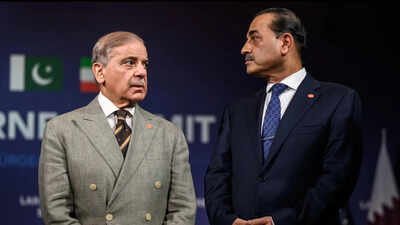 pakistan pm shehbaz sharif and field marshal asim munir r