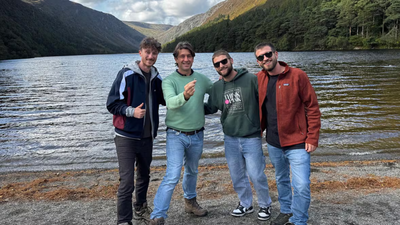 patrick mohr second from left holds up his wedding ring alongside the three italian friends who found it photo credit cbs radio