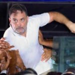 rahul gandhi detained in protest against cec in delhi